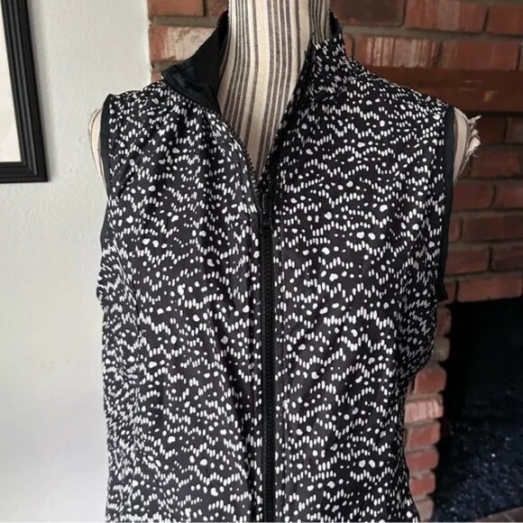 Peter Millar E4 Wind Women’s Reversible Vest Jacket Sz M - Picture 4 of 7